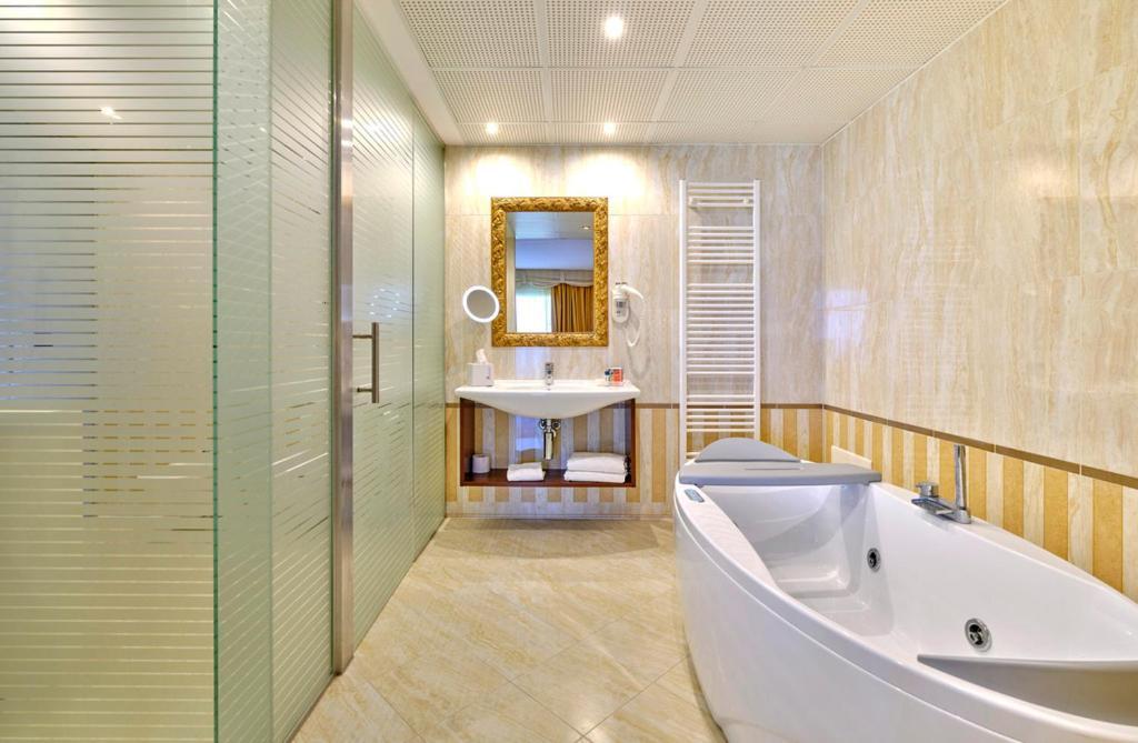 Hotel Boffenigo - The Golden Hour 4*